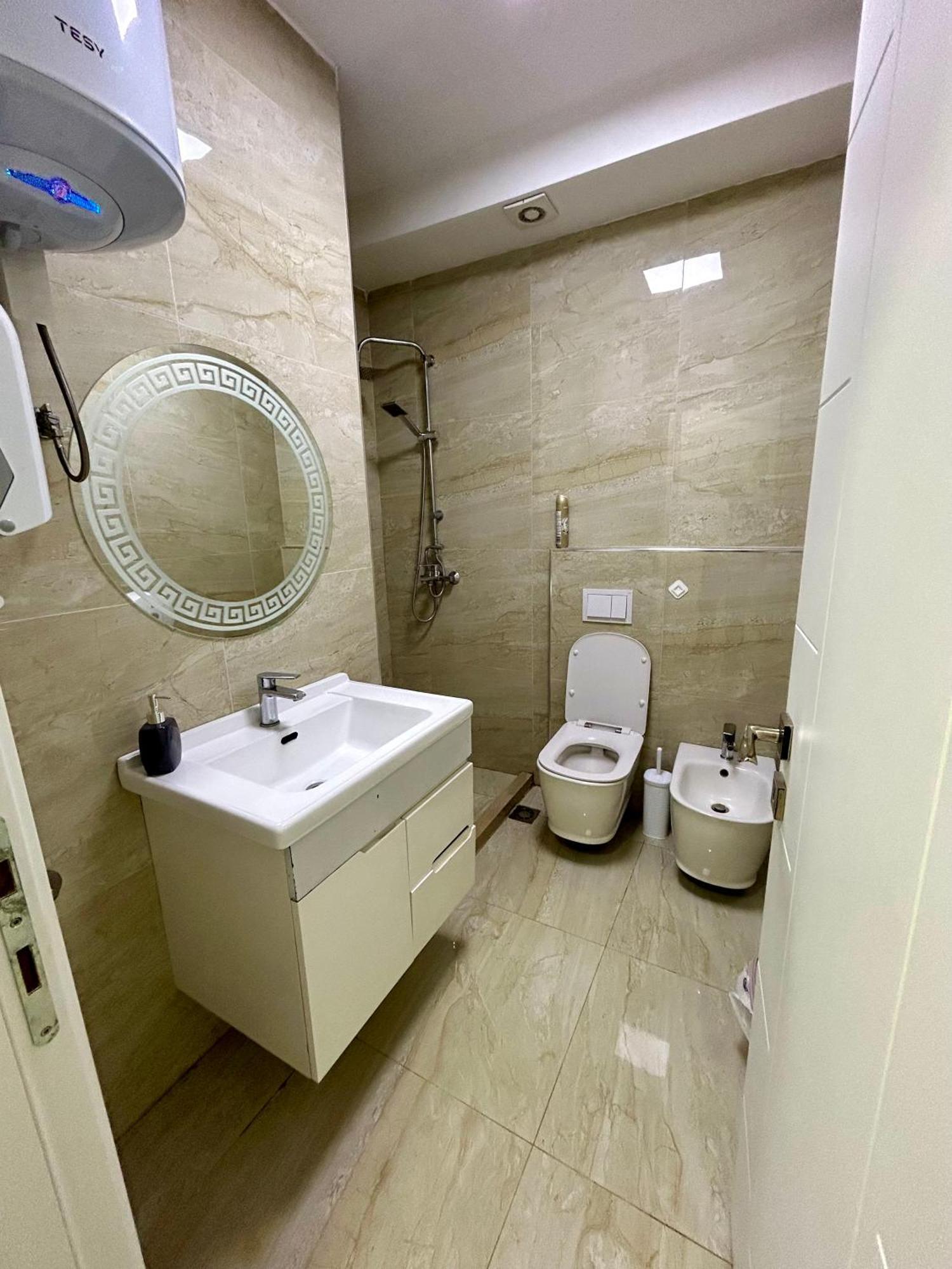 A&X Lovely And Central Apartment - 24H Self Check-In Тирана Екстериор снимка
