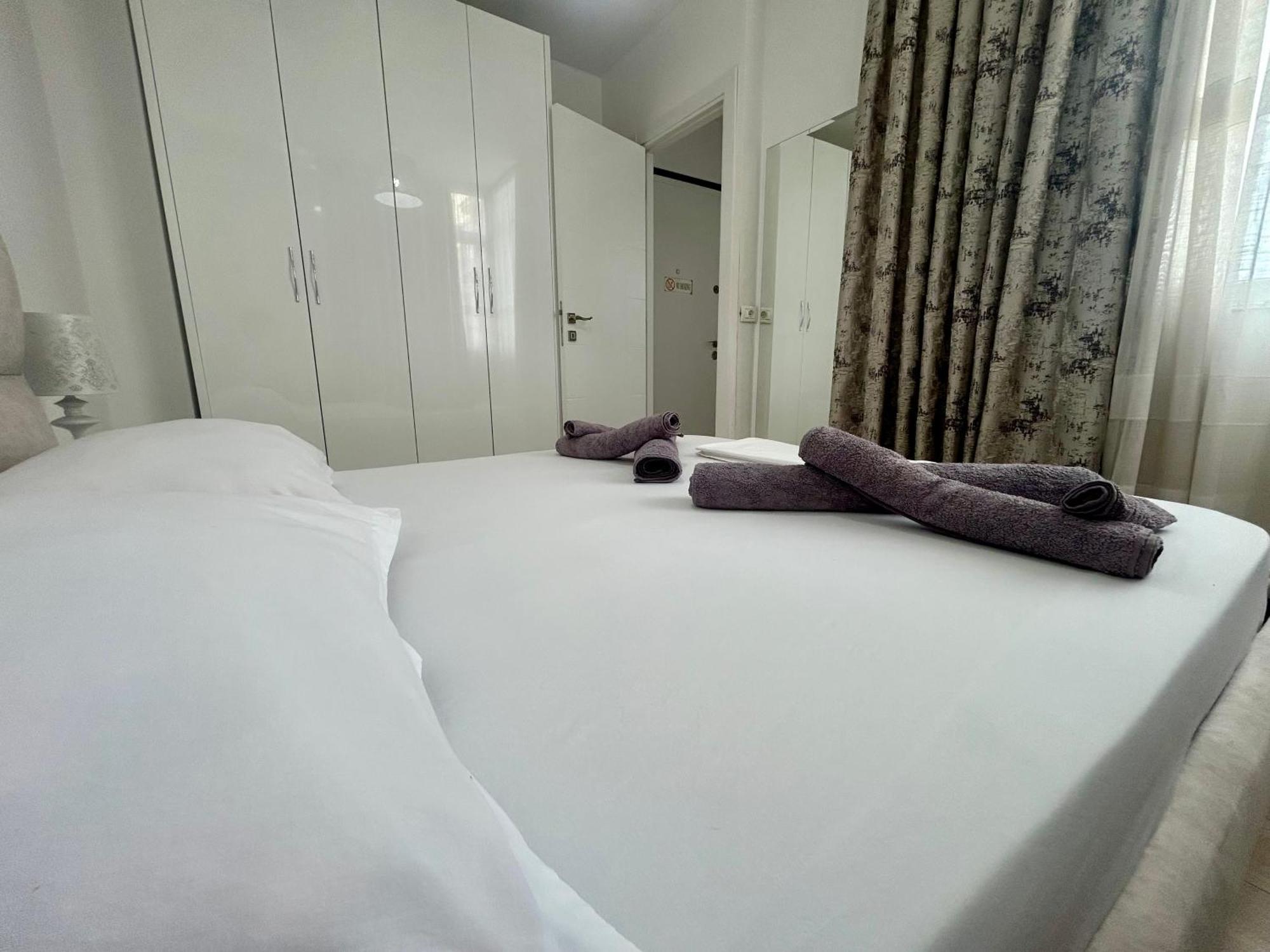 A&X Lovely And Central Apartment - 24H Self Check-In Тирана Екстериор снимка